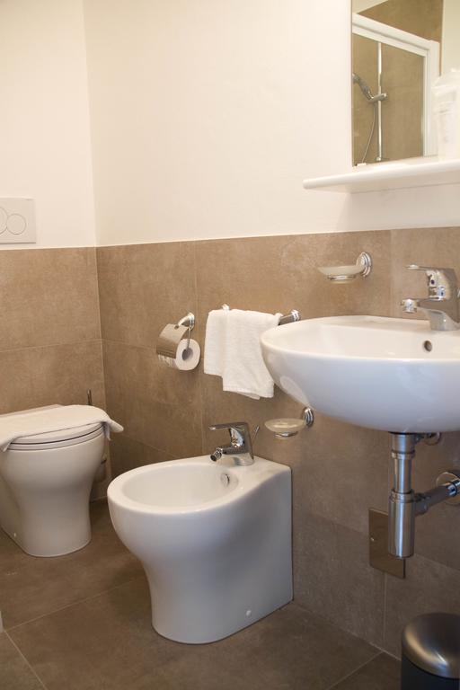 Hotel Arianna Iseo Quarto foto